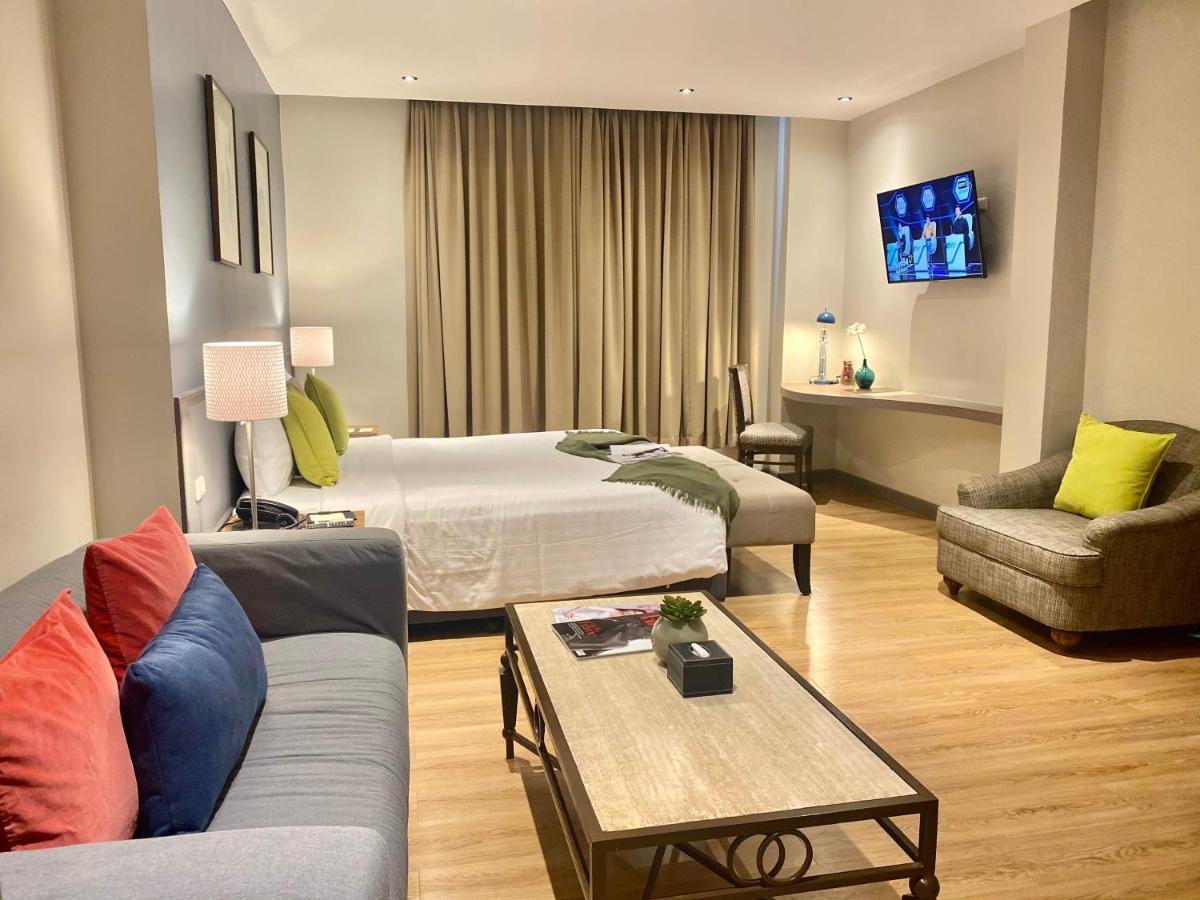 Asoke Residence Sukhumvit By Uhg Банкок Екстериор снимка