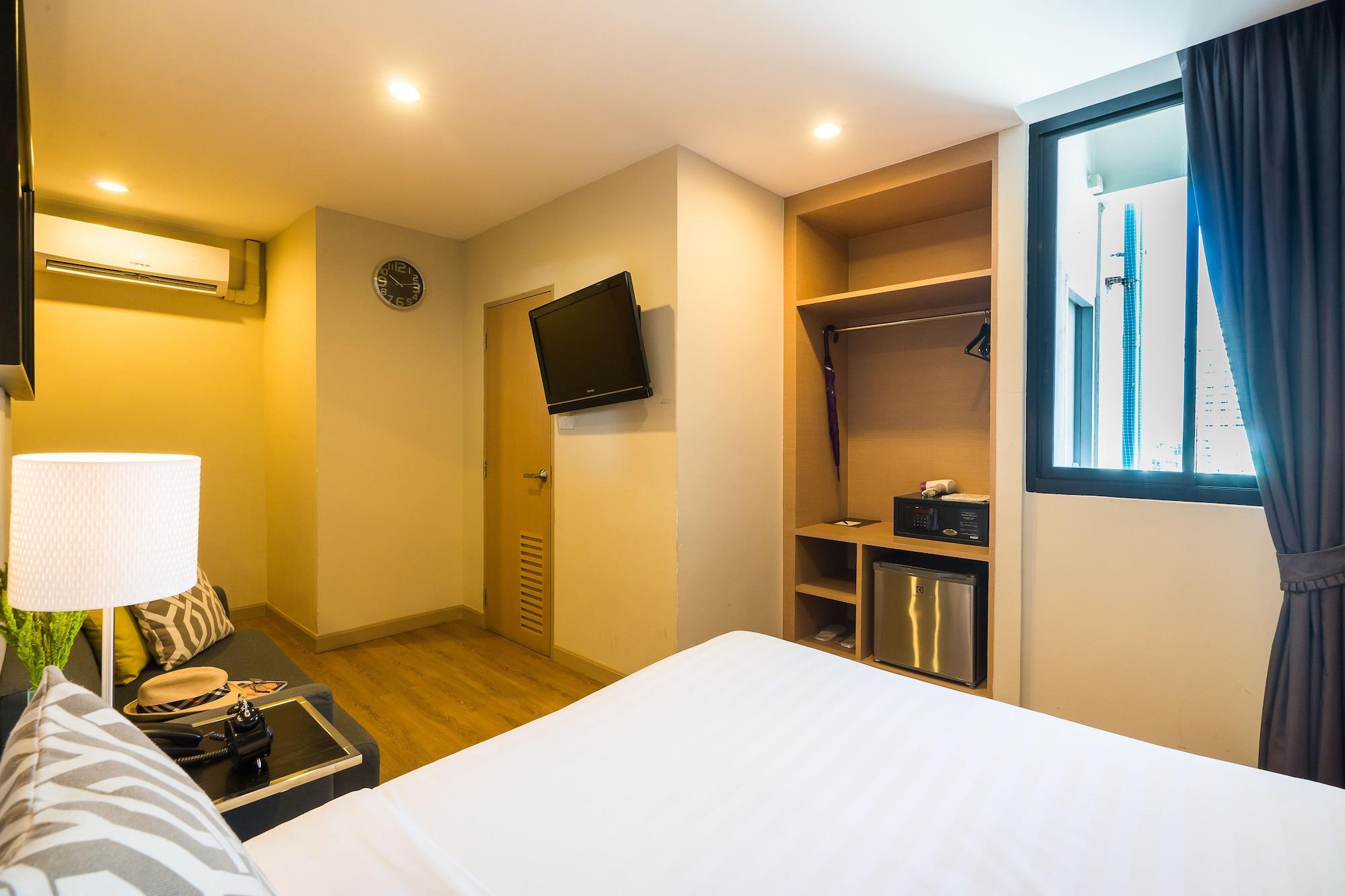 Asoke Residence Sukhumvit By Uhg Банкок Екстериор снимка