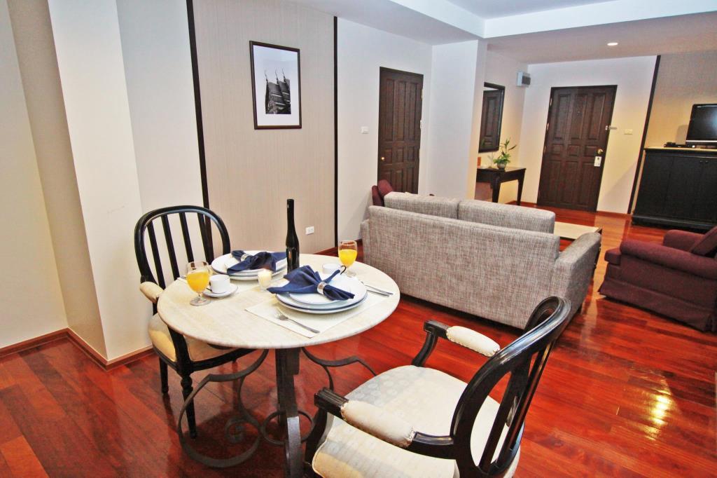 Asoke Residence Sukhumvit By Uhg Банкок Екстериор снимка