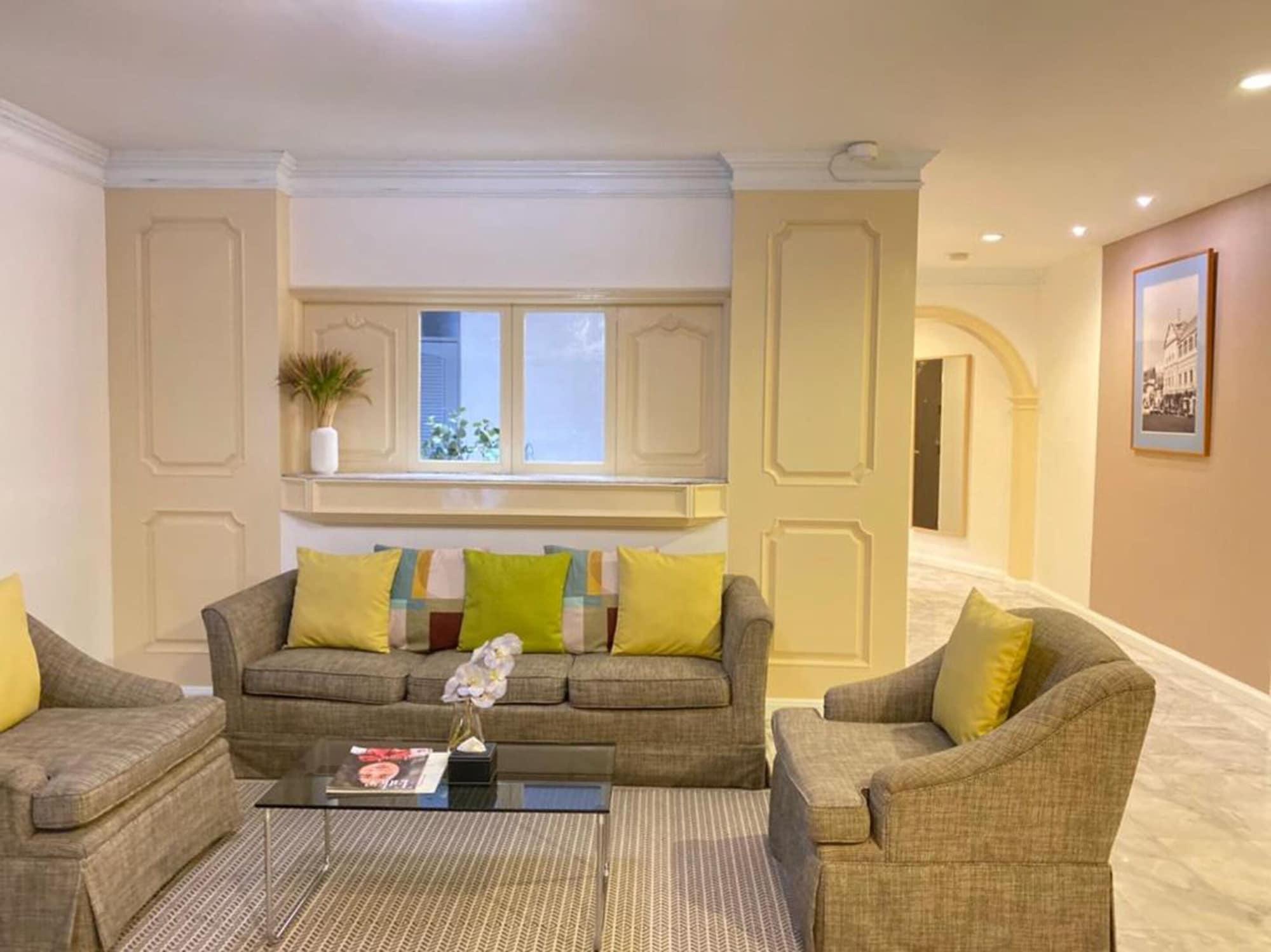 Asoke Residence Sukhumvit By Uhg Банкок Екстериор снимка