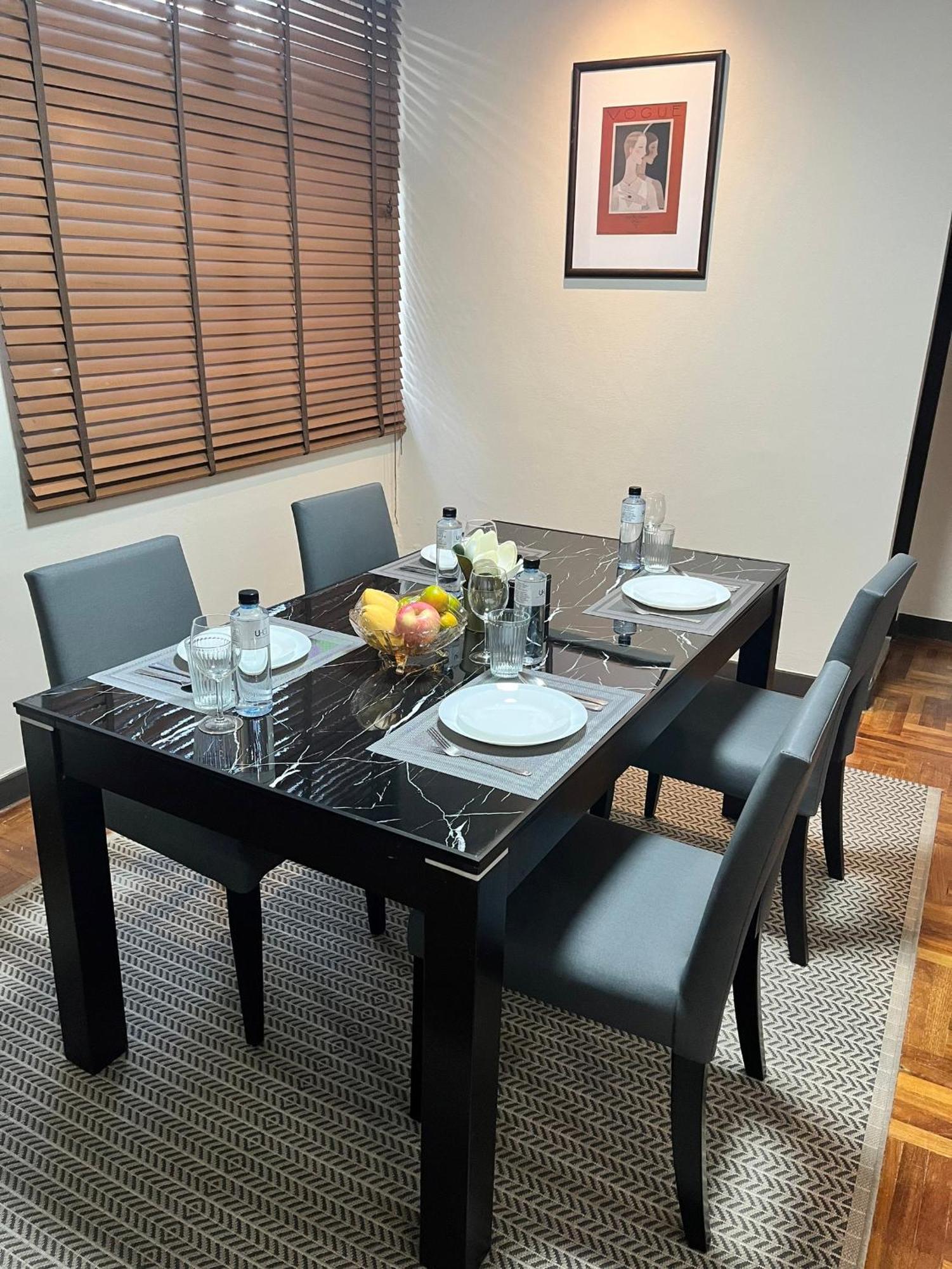 Asoke Residence Sukhumvit By Uhg Банкок Екстериор снимка